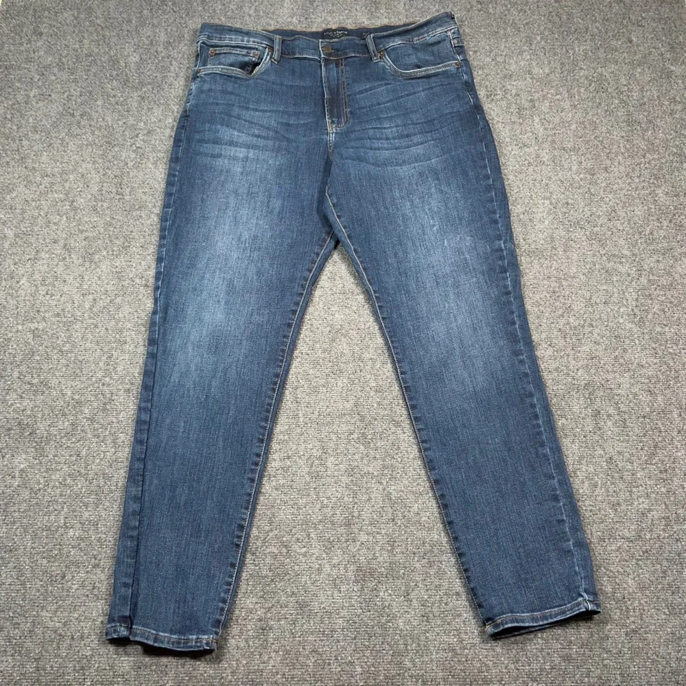 Lucky Brand details excellent