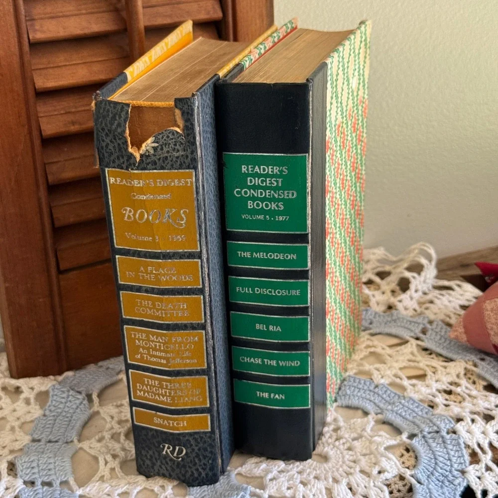 ReaderS Digest vintage reader