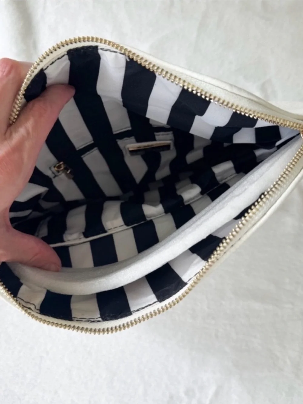 Vici clutch gold