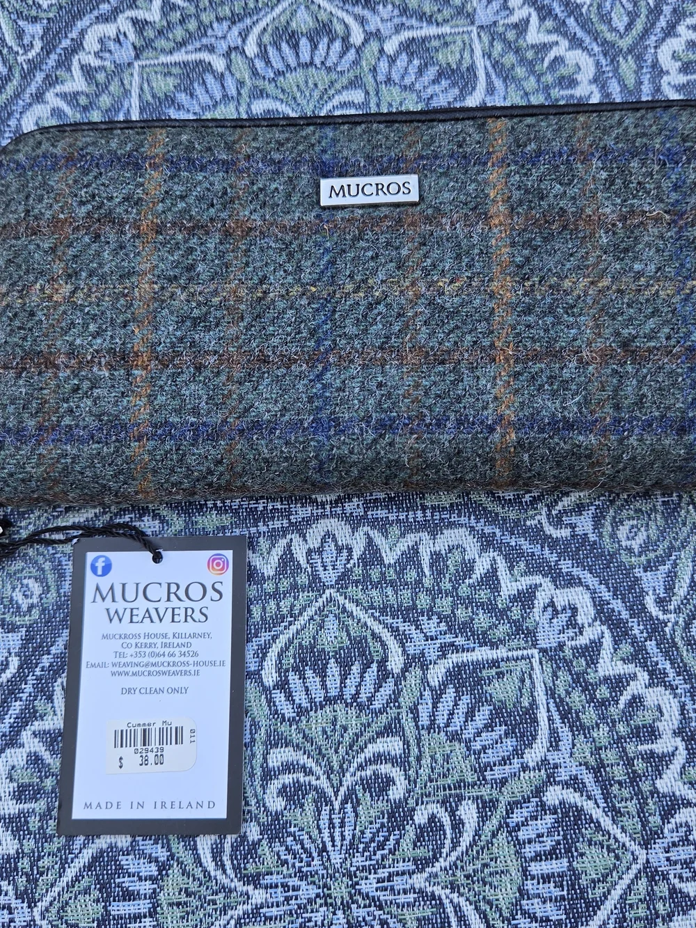Mucros Weavers Women's Tweed Wristlet Wallet - Green, Brown, and Blue Brand New!