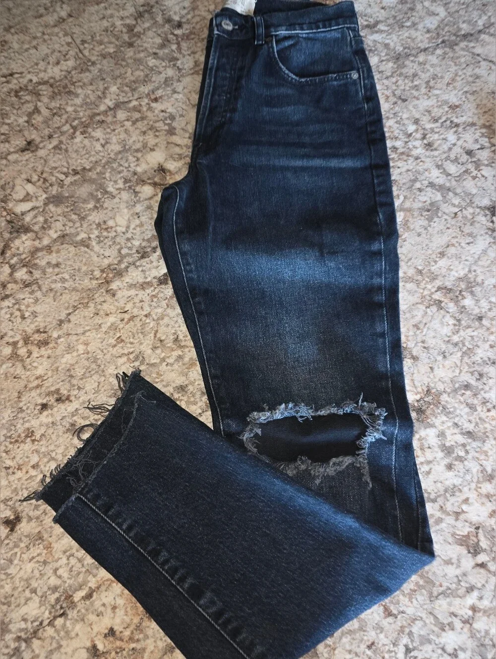 Free People Dark Blue Wash Distressed Knee Jeans Size 28 NWOT