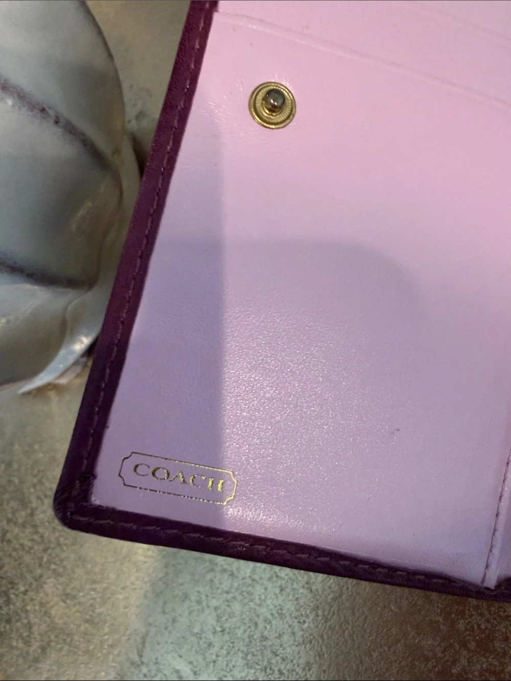Vintage Coach Bleeker Signature Compact Clutch Wallet  Khaki/Boysenberry