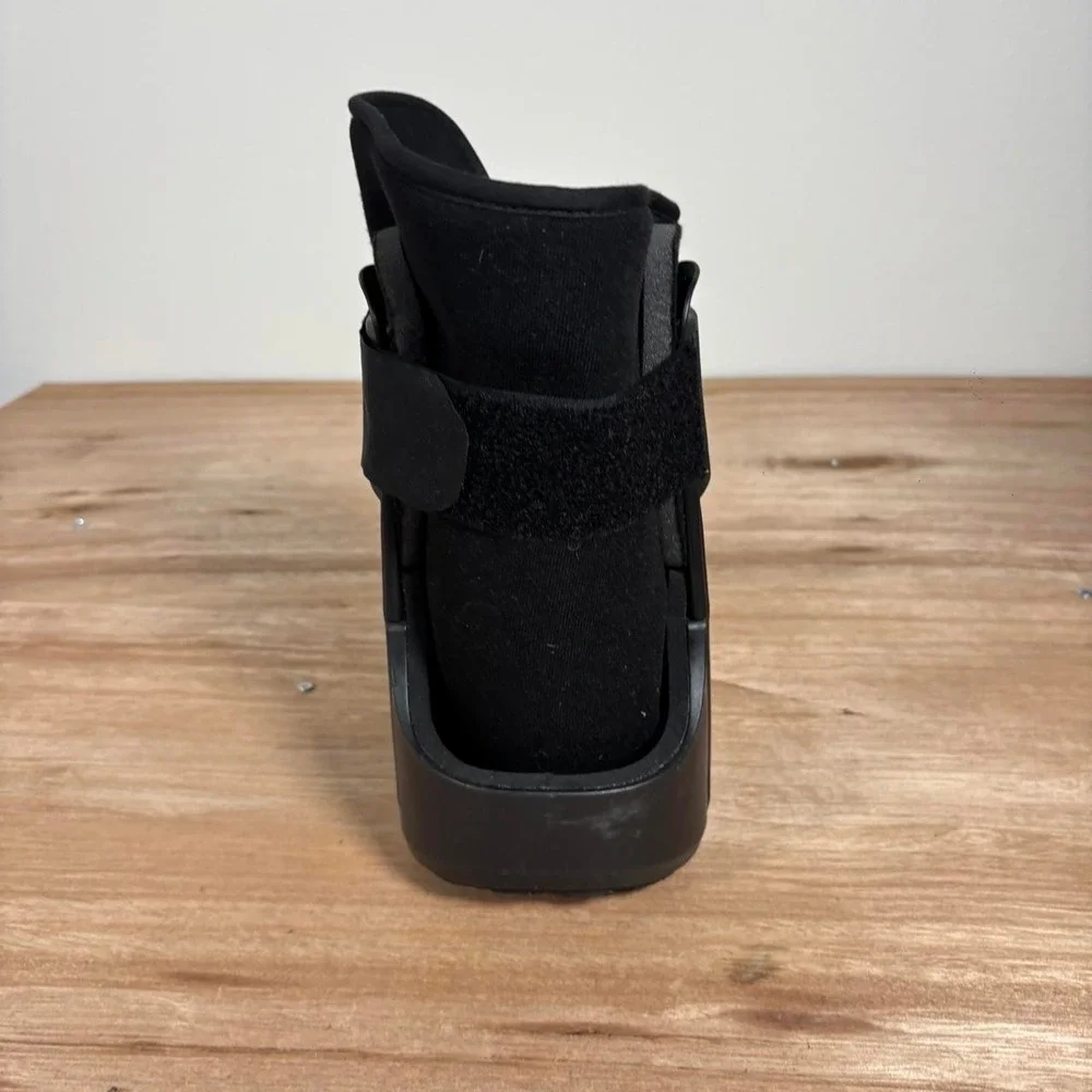 The Unbranded Brand low walking secure