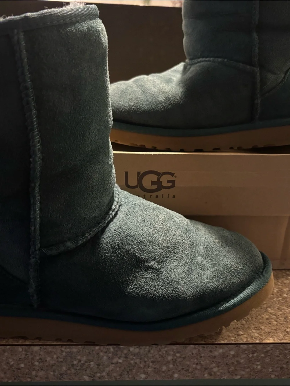 UGG classic short