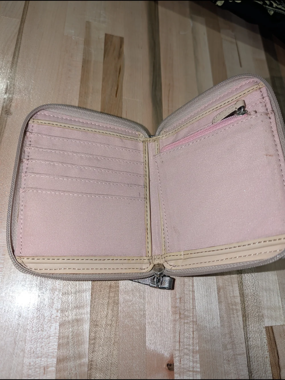 Coach compact zip