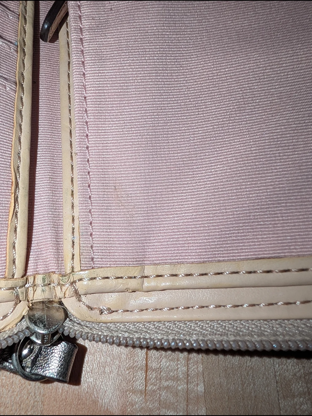 Coach compact zip
