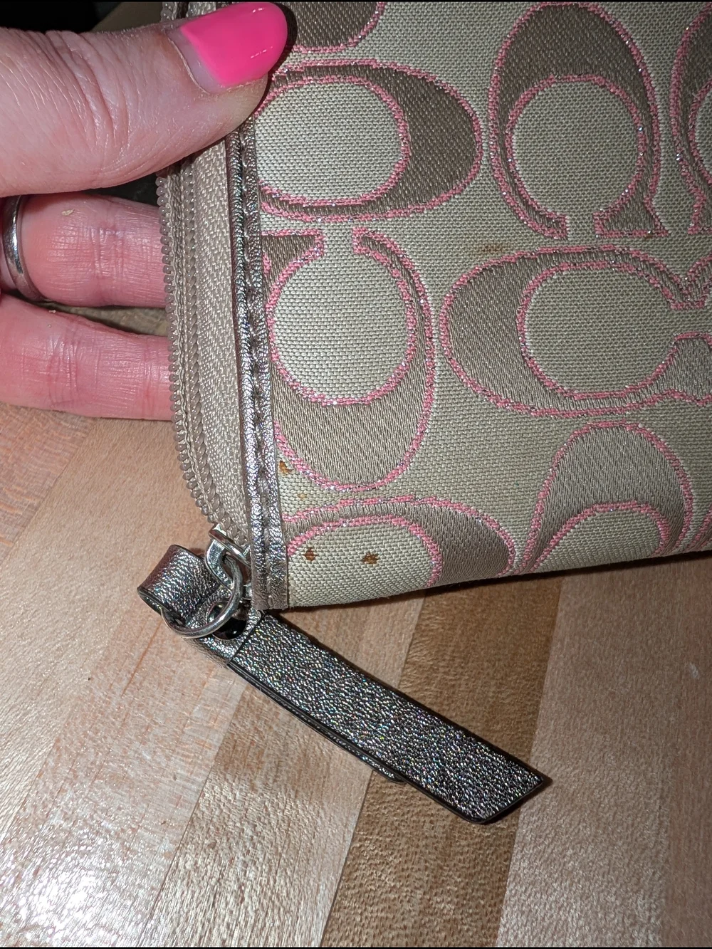 Coach compact zip
