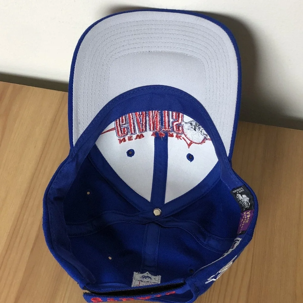 STARTER hat fits