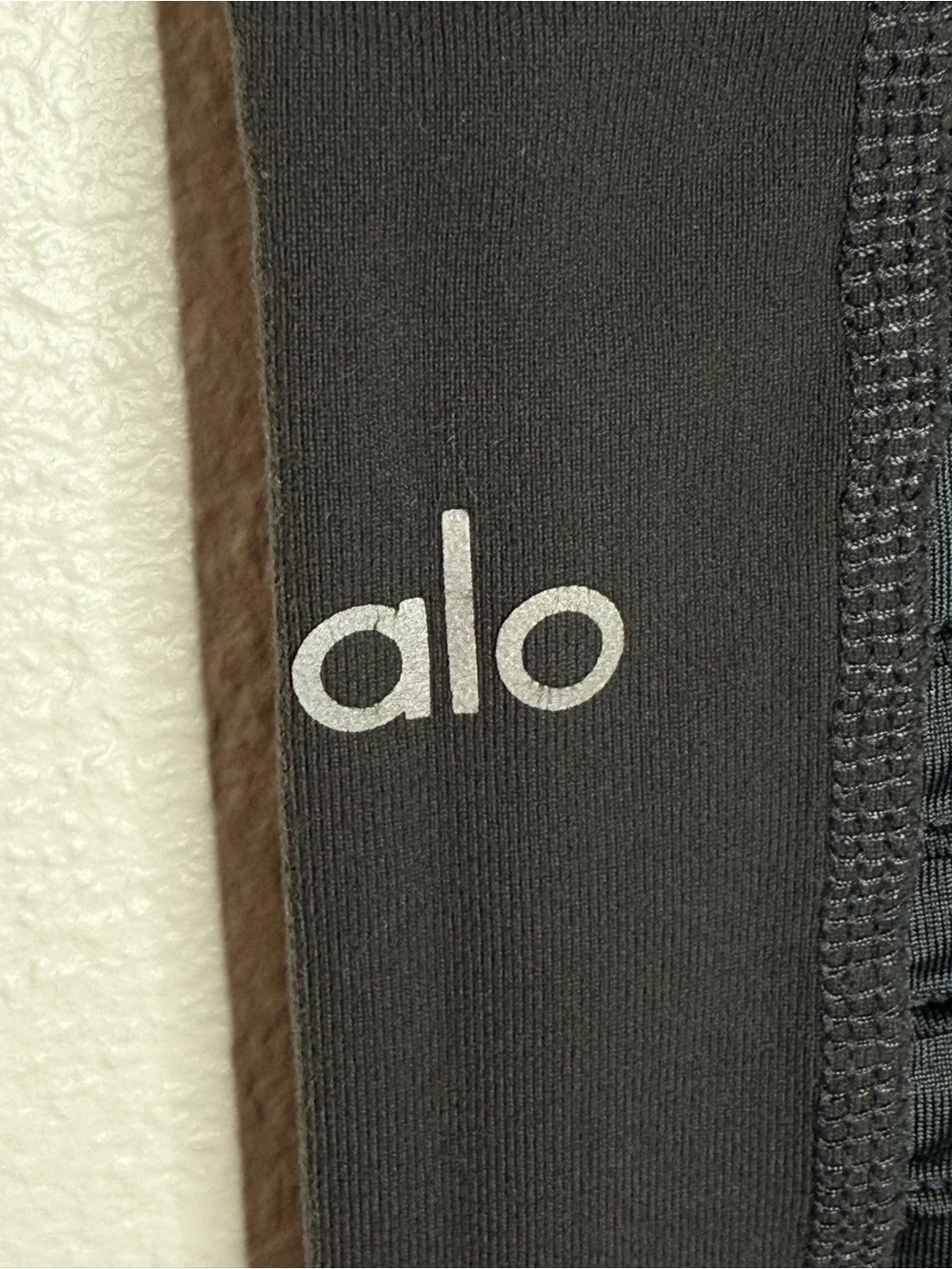 ALO Yoga authentic alo