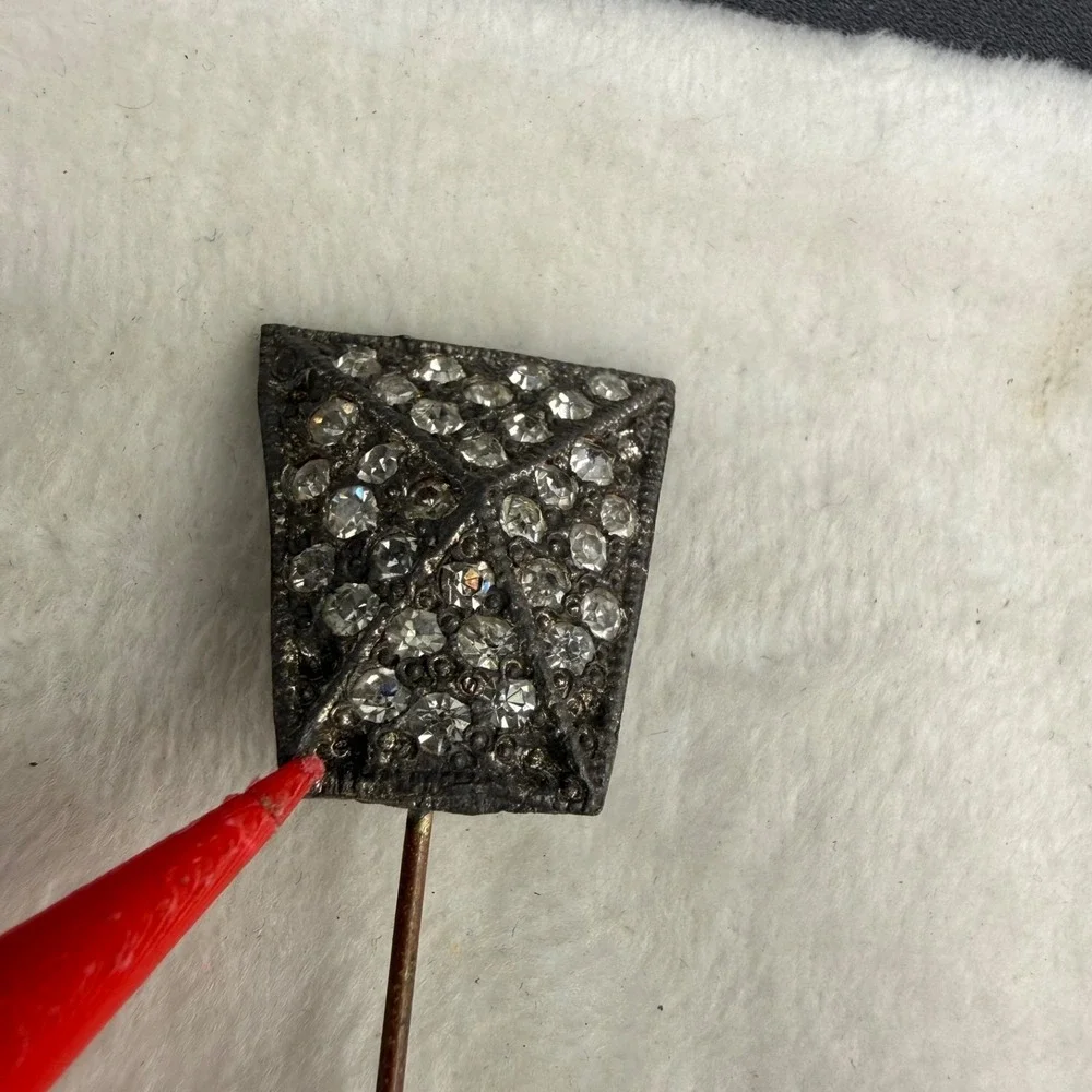 Estate brooch some small
