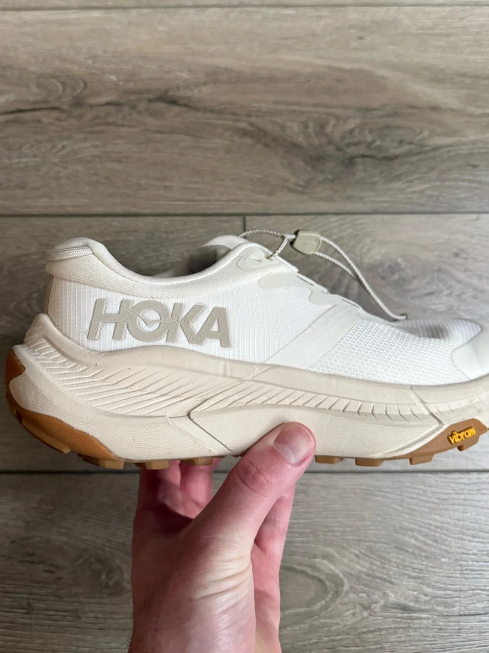 Hoka comment leave below