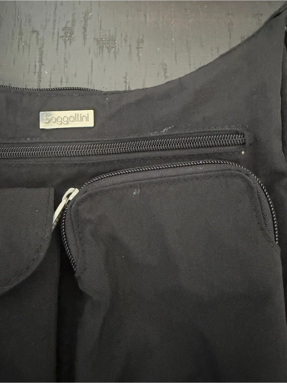 Baggallini black crossbody