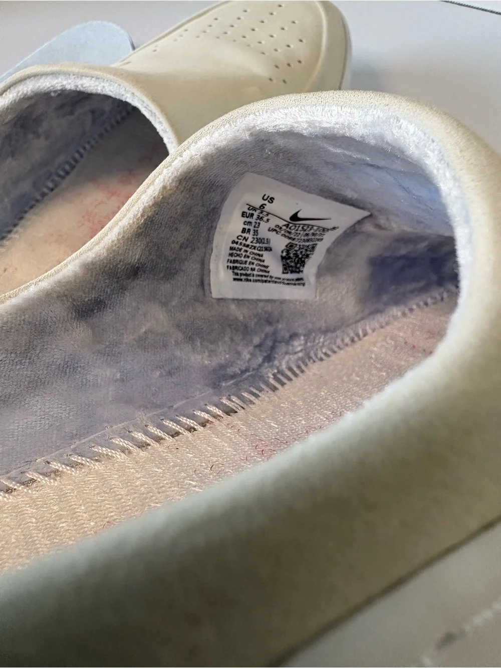 Nike minimal slip