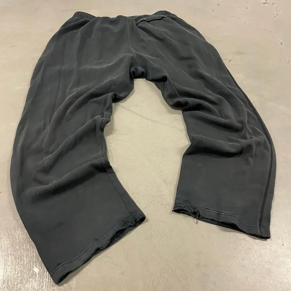 Y2K baggy Nike sweatpants 36x32