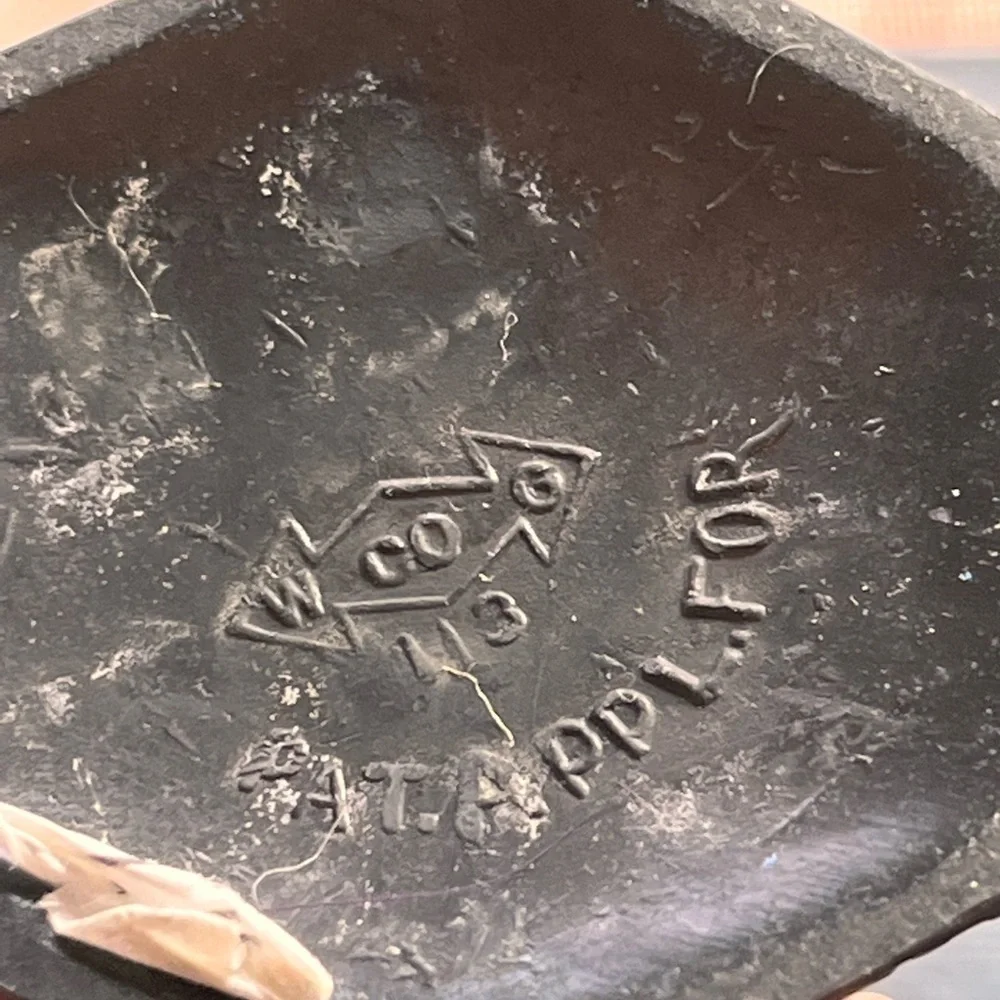 N/A vintage embossing salt