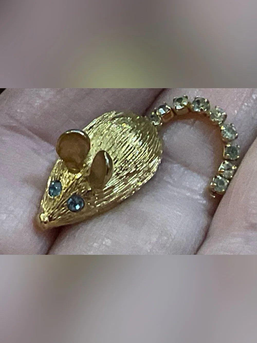 Avon vintage gold
