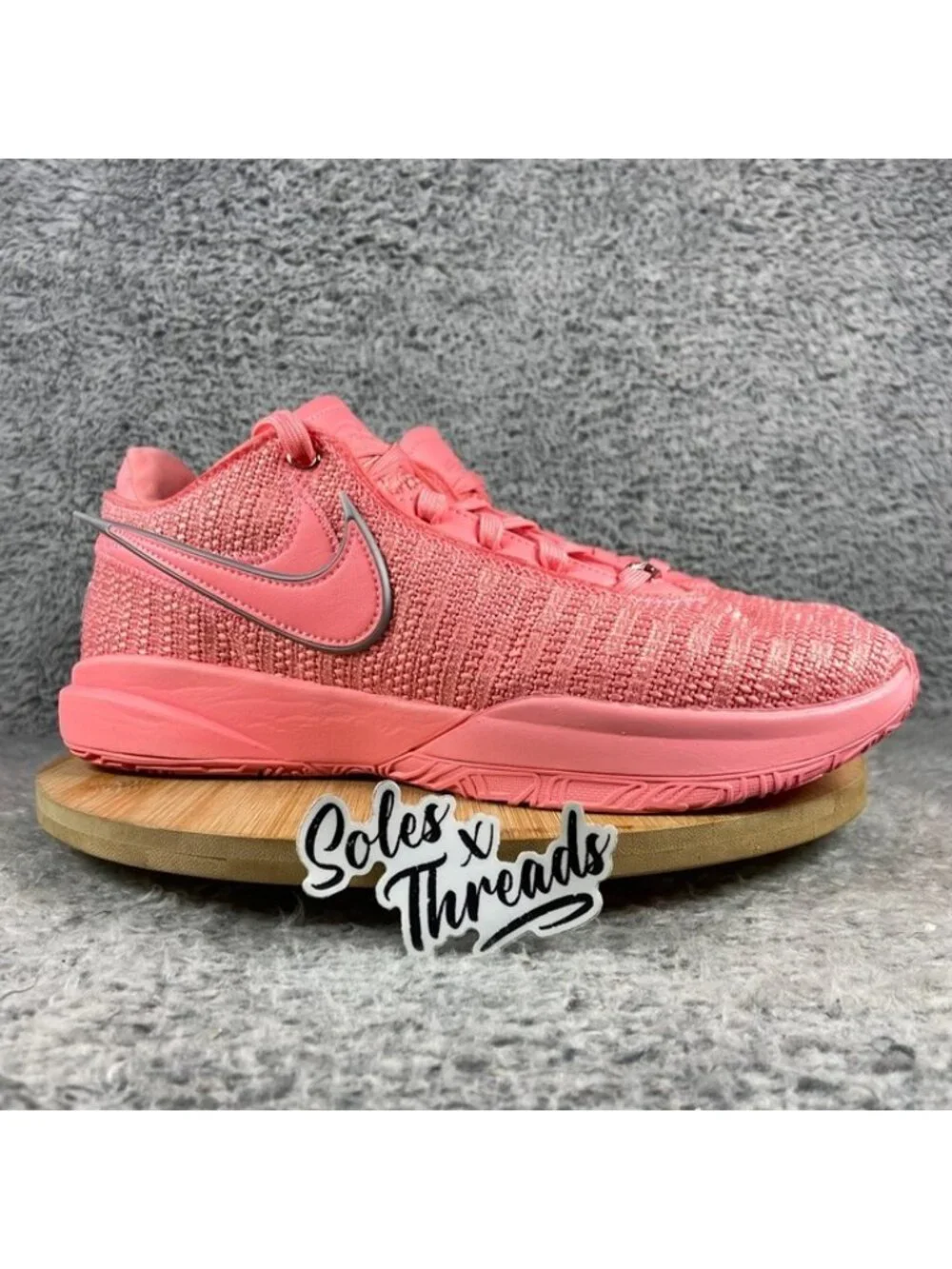 Nike metallic item your