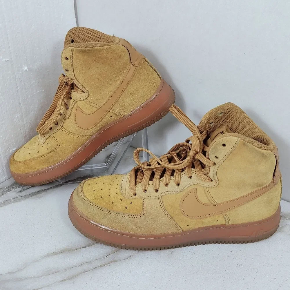 Nike pre owned