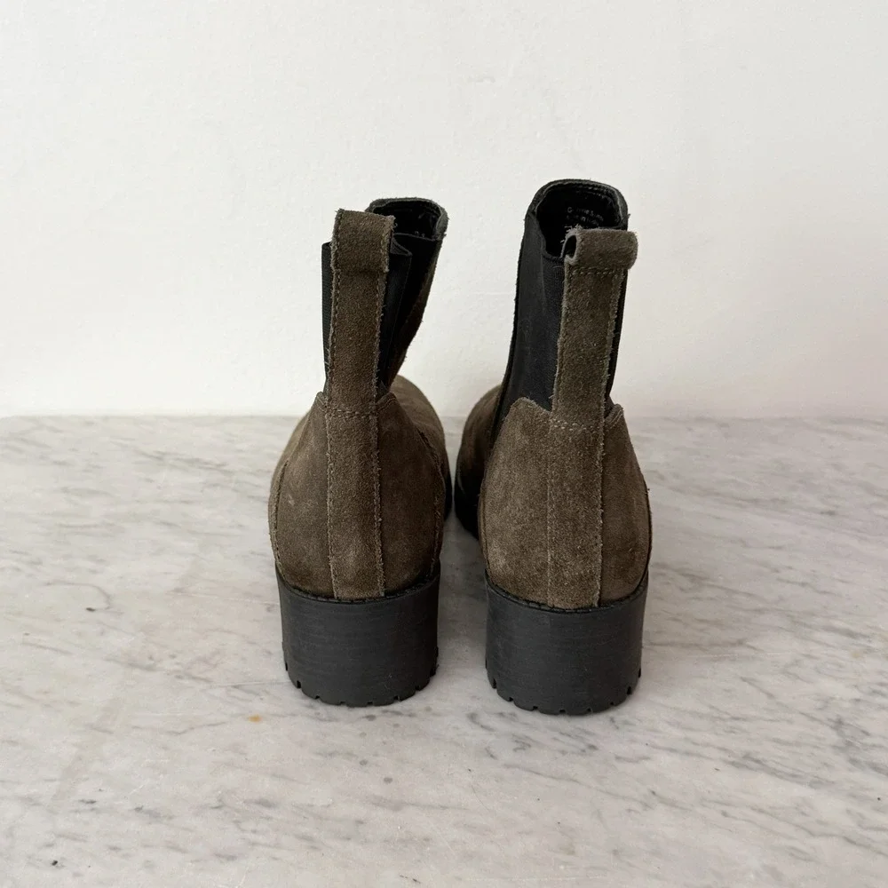 Suede Chelsea Boots Lug Sole Ankle 7 Olive Green Pull On Block Heel