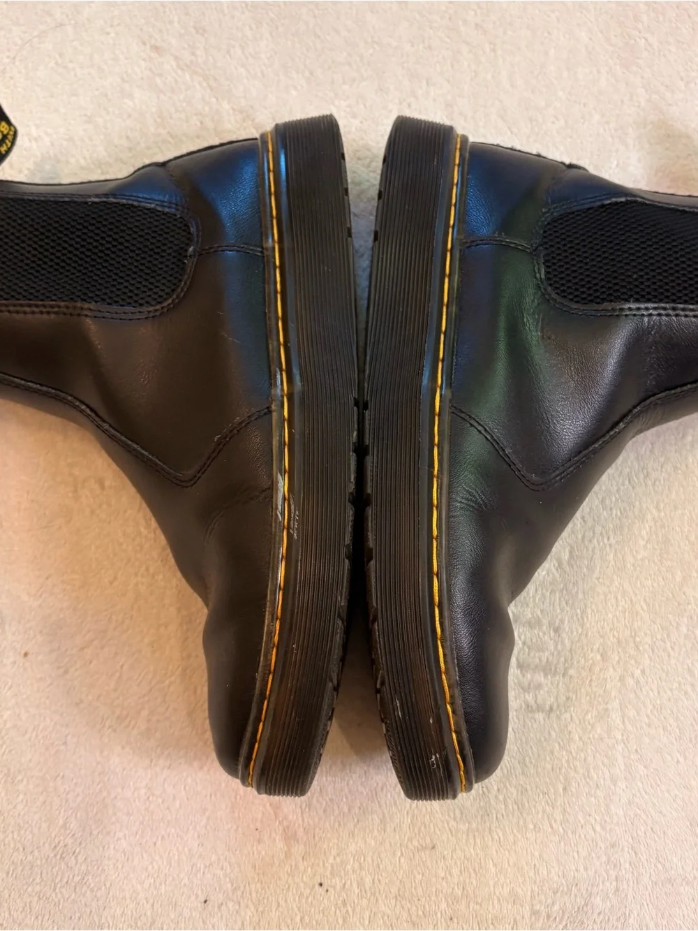Dr. Martens Dorian Black Chelsea Ankle Boots Yellow Stitching Sz 7 Women’s