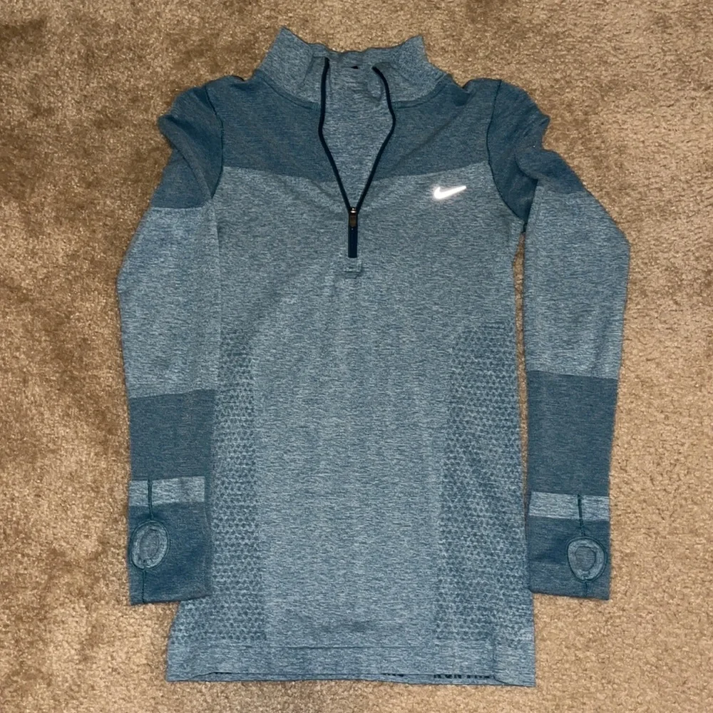 Nike Drifit Run the Earth 1/4 zip running top