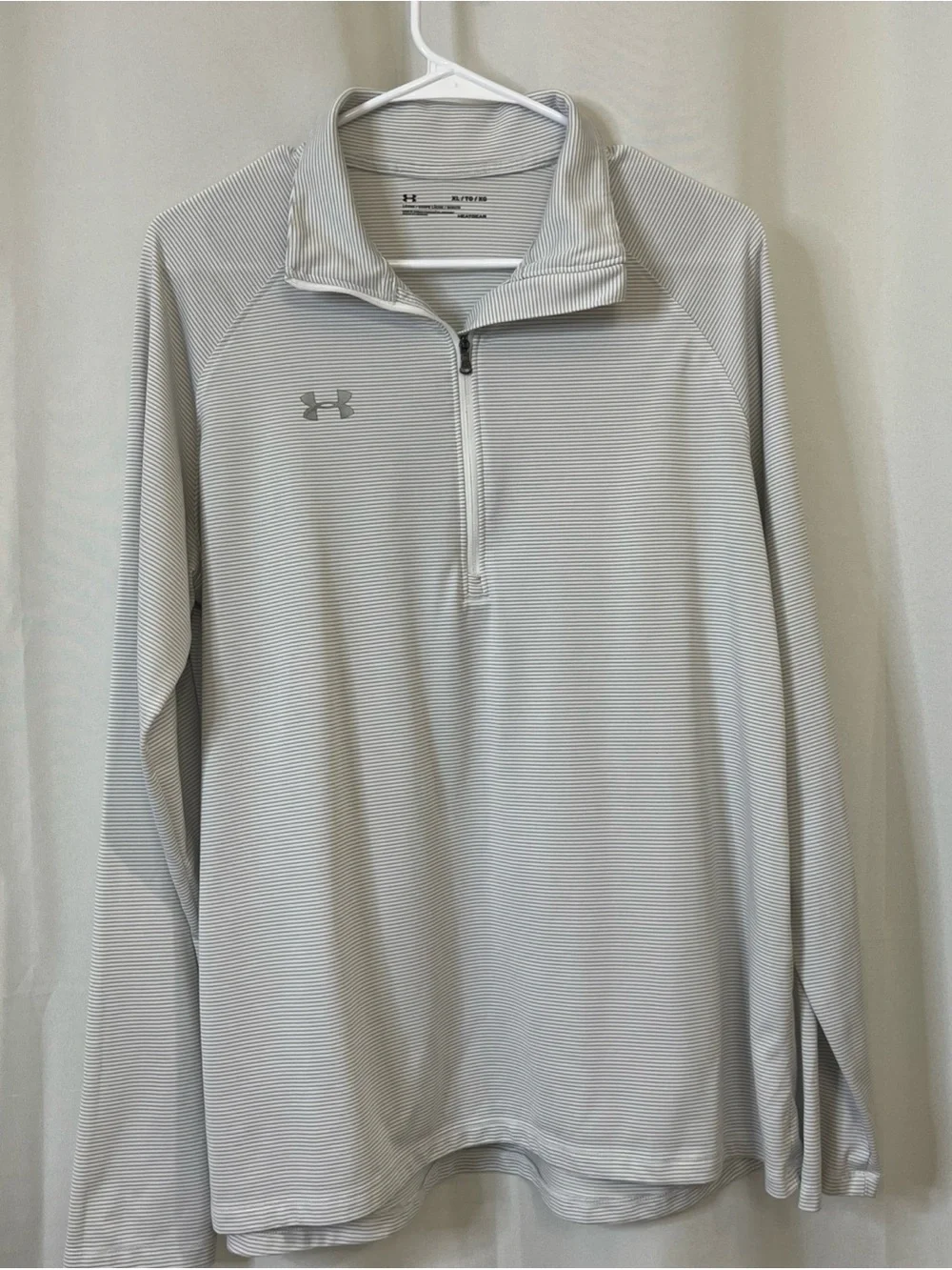 Under Armour 1/4 Zip Shirt Mens XL Gray Striped Pullover Loose Lightweight Golf