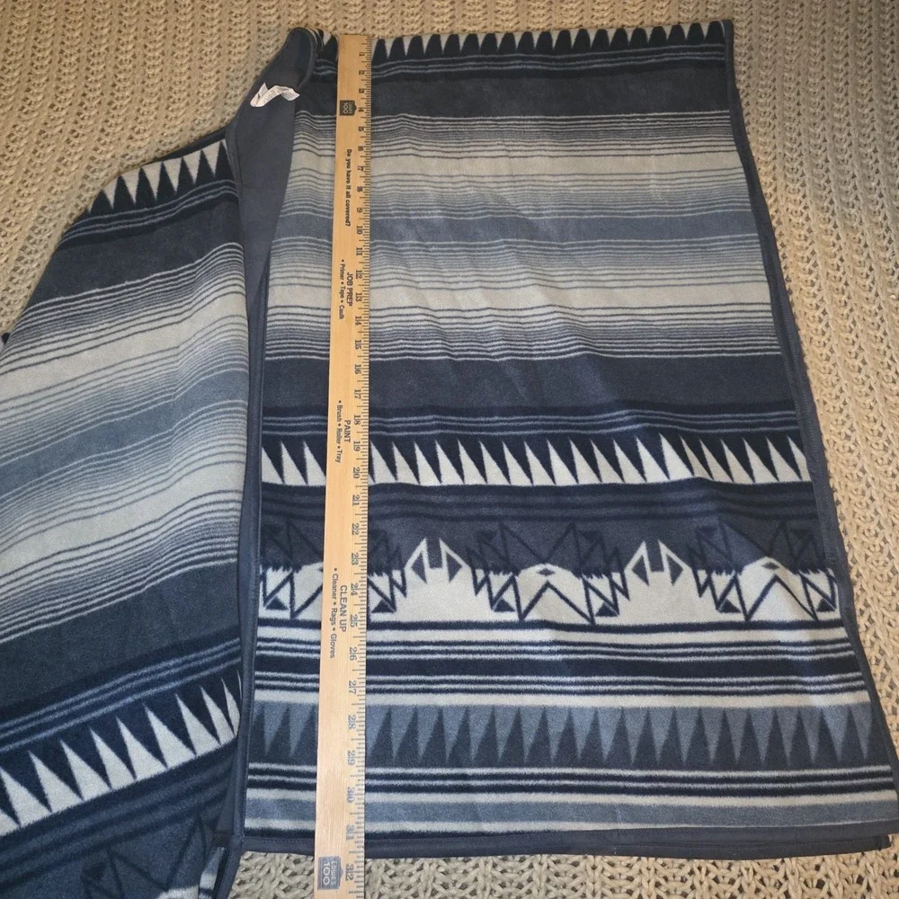 Woolrich poncho blue
