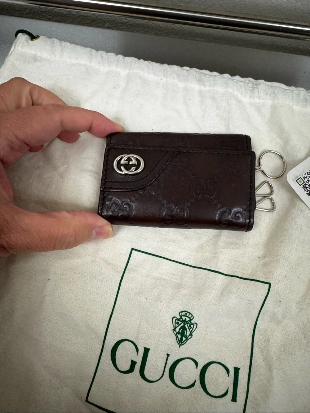 Gucci or logo