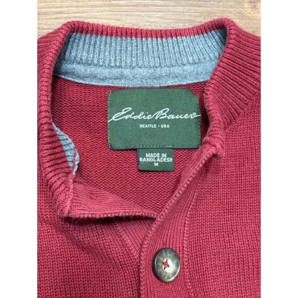 Eddie Bauer accented piece