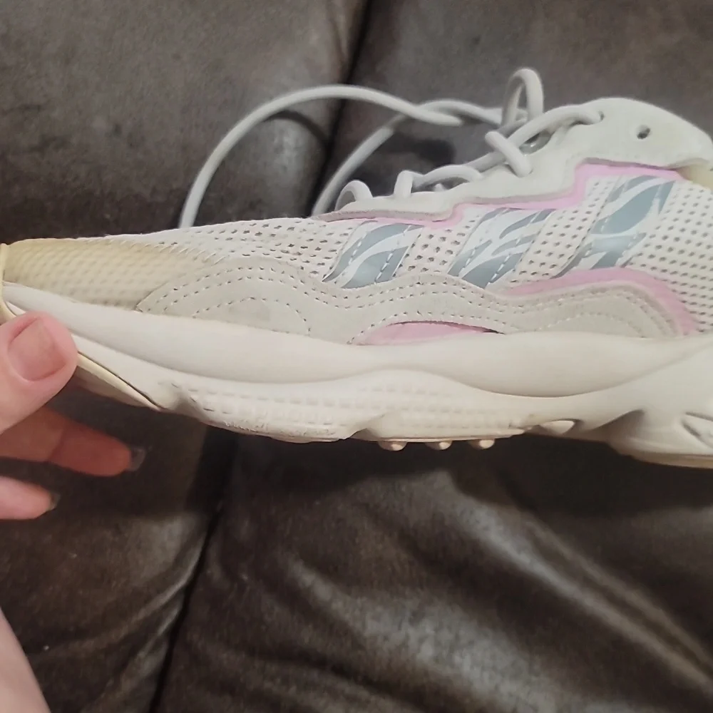 Adidas ozweego night runner athletic running shoes reflective White Sneakers