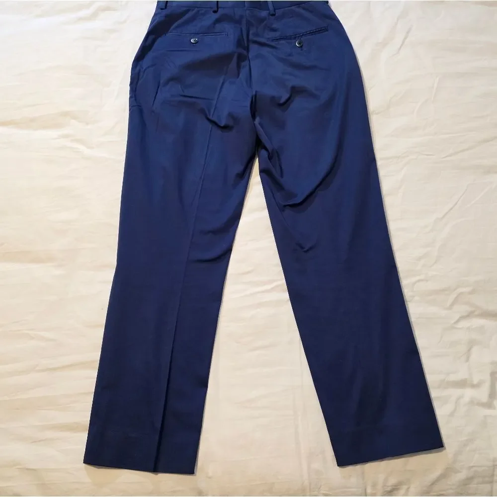 Ben Sherman features button