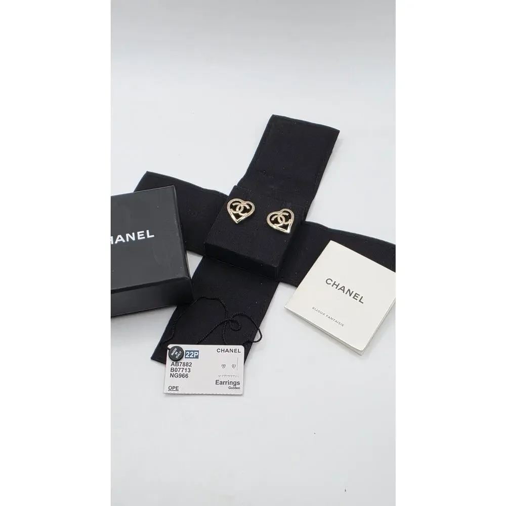 CHANEL gold tone
