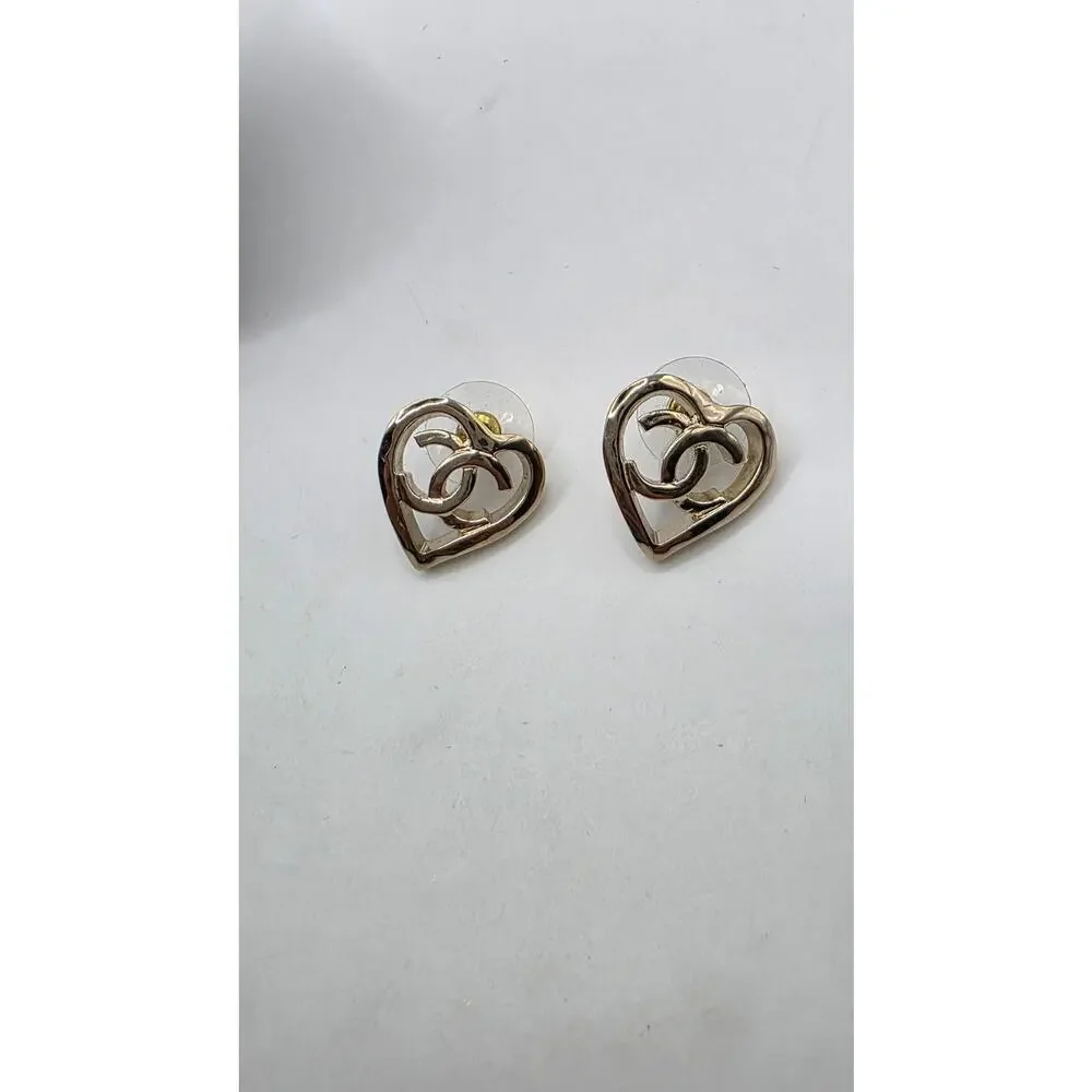 CHANEL gold tone