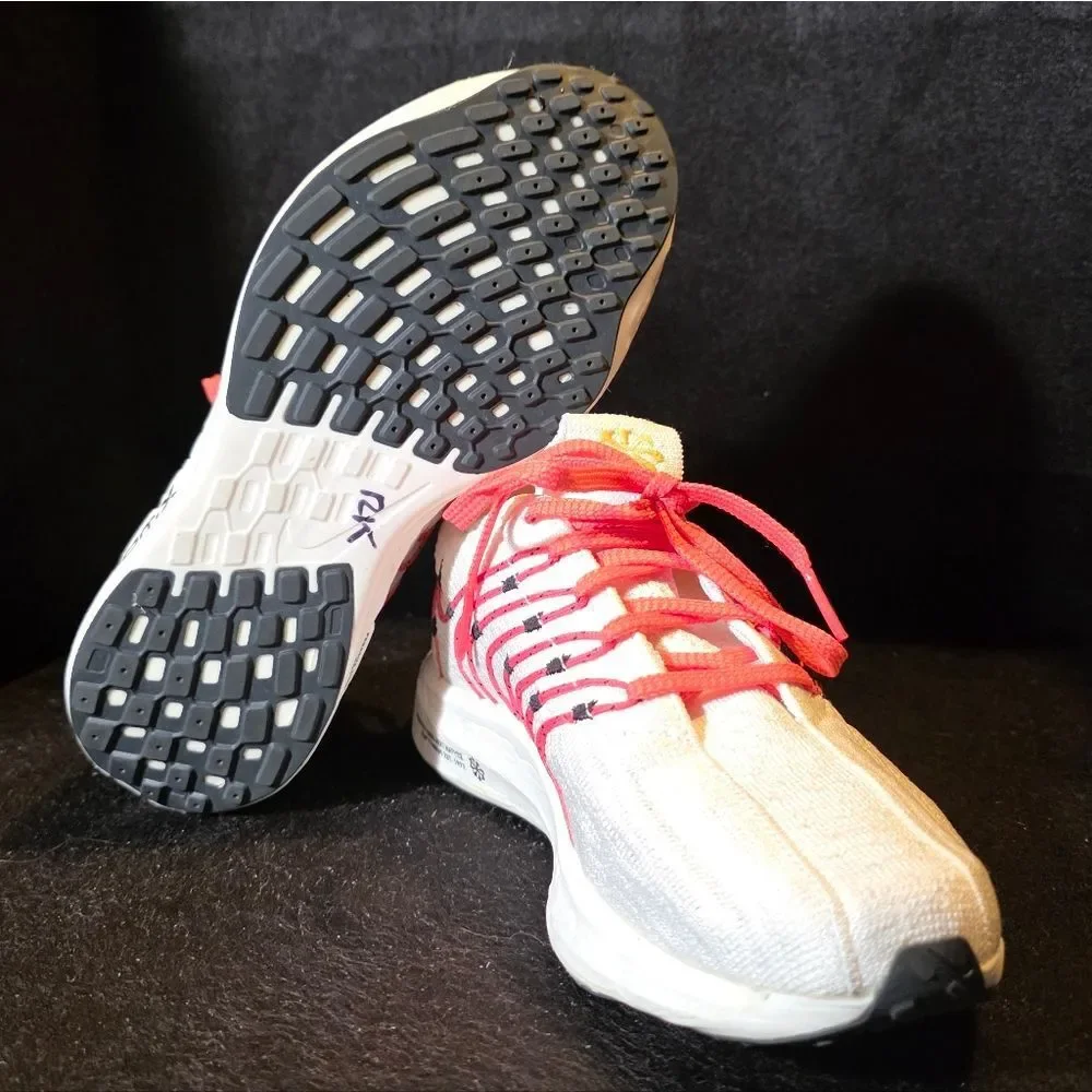 Nike Womens 5.5