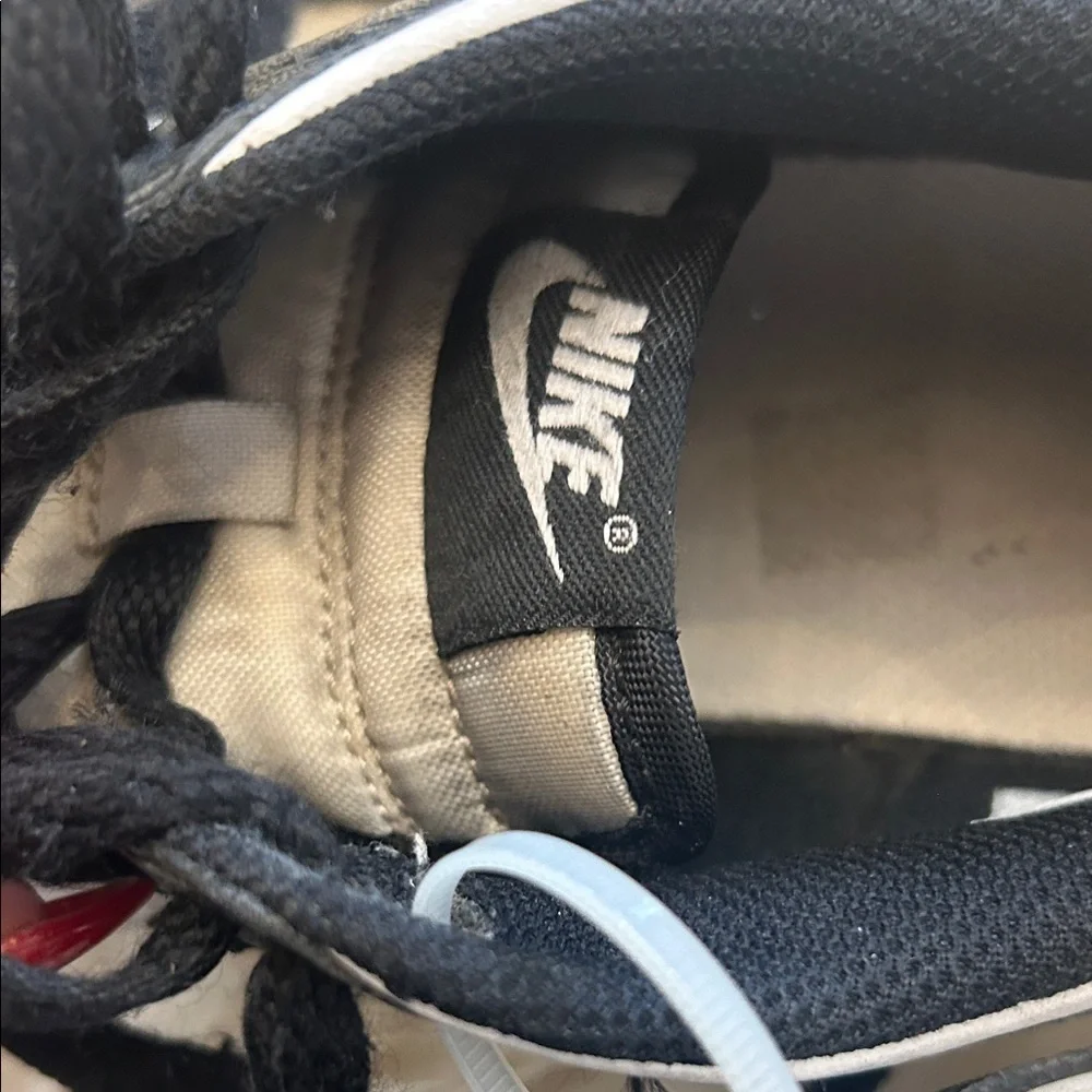 Nike classic sneakers