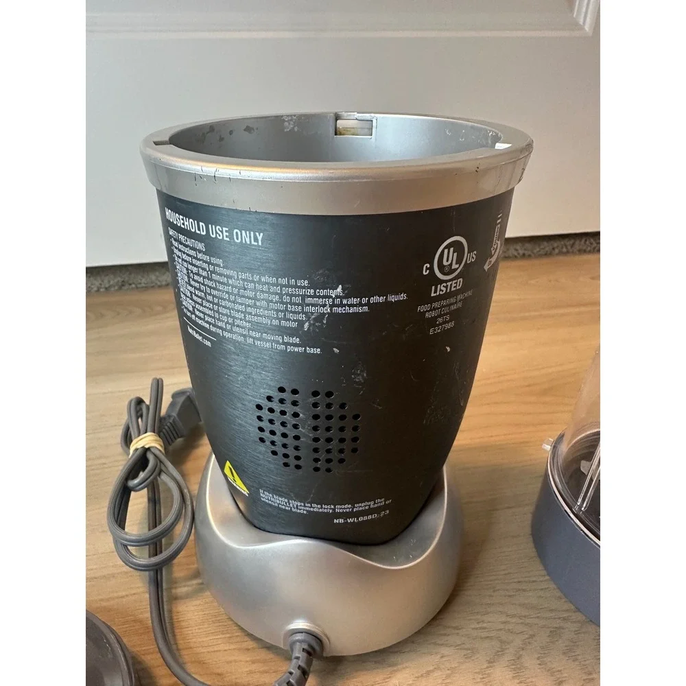 NutriBullet NB-WL088D-23 Personal Blender Black Silver with Cup and Lid