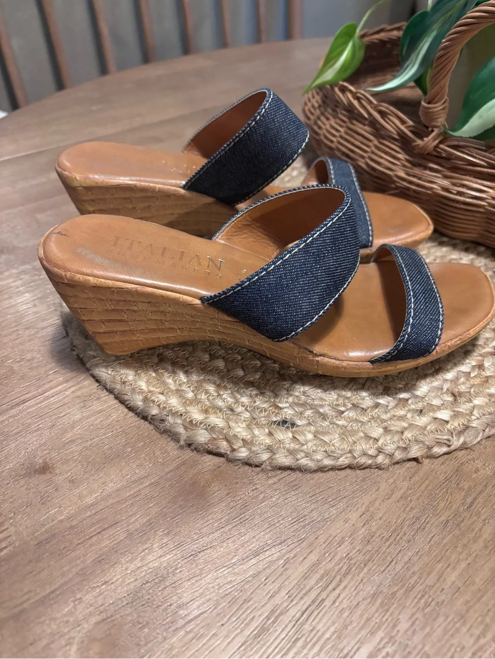 Italian Shoemakers effortless wedge