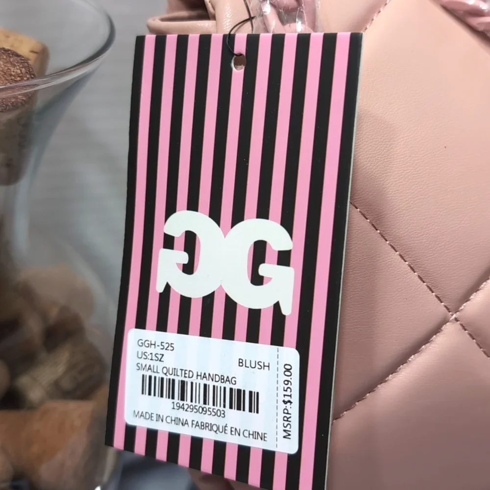 Gilda Paris chic stylish