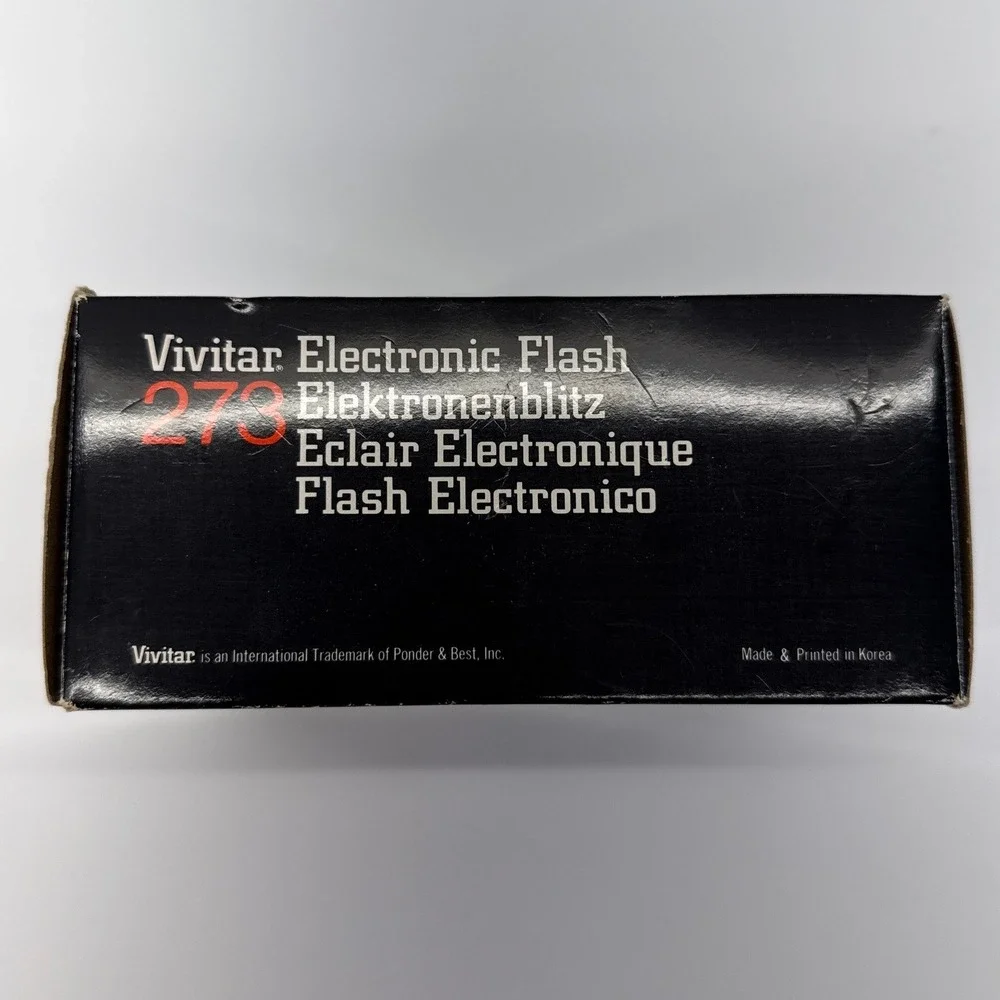 Vivitar Model 273 Automatic Thyristor Electronic Flash with Box and Manual