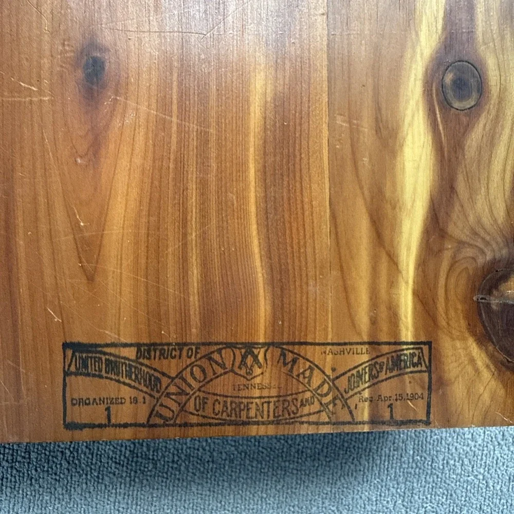 VTG 1976 Memorial Bible Carpenters Union Cedar Wood Case Local No 576 Buffalo NY