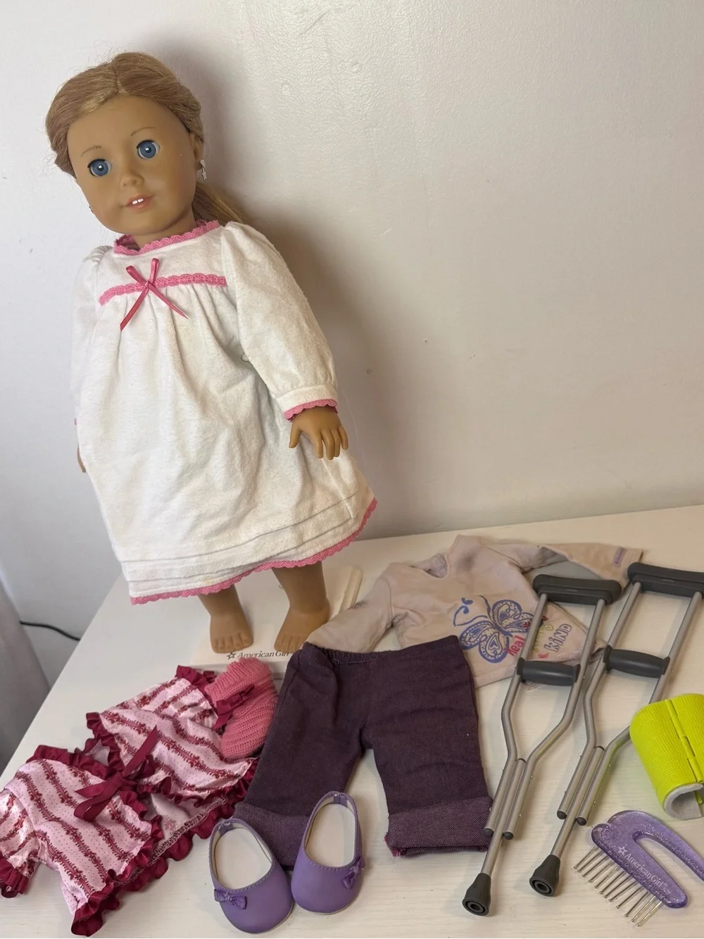 American Girl Doll with White & Pink Nightgown and Purple Accessories [loose leg