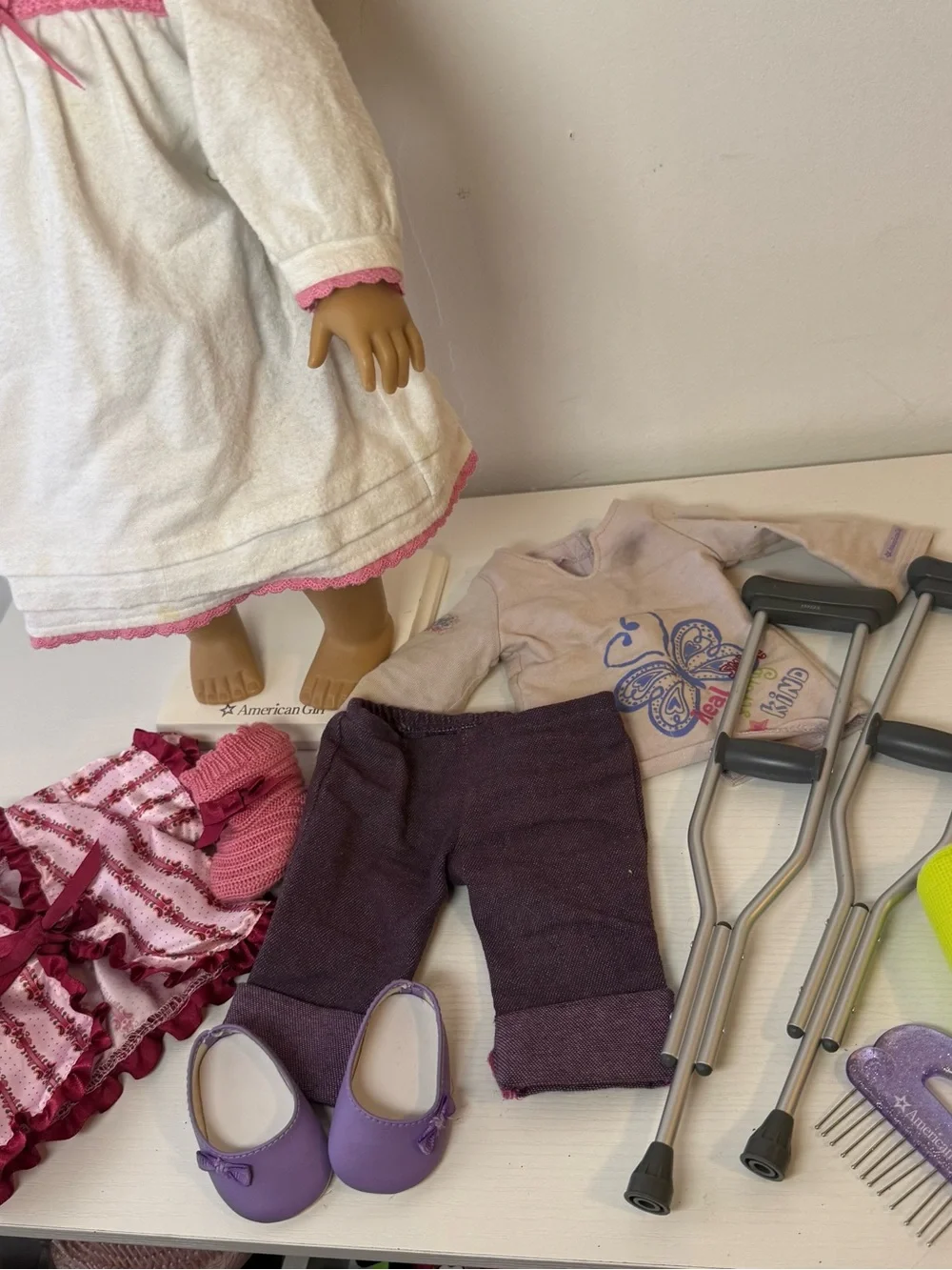 American Girl Doll with White & Pink Nightgown and Purple Accessories [loose leg
