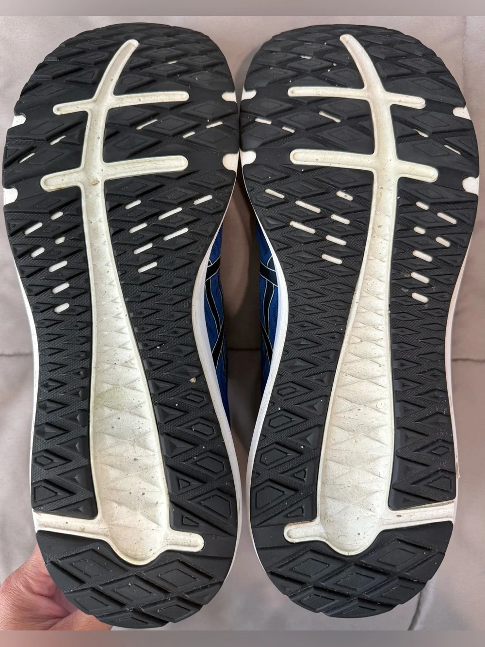 Asics men’s athletic