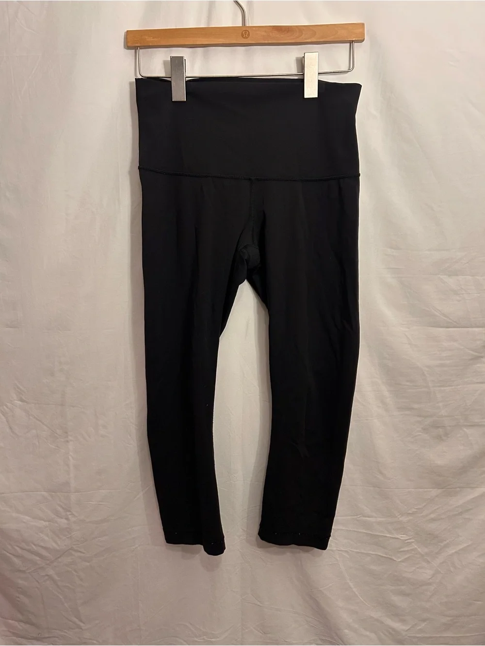lululemon athletica Black Mid-Rise Crop Leggings