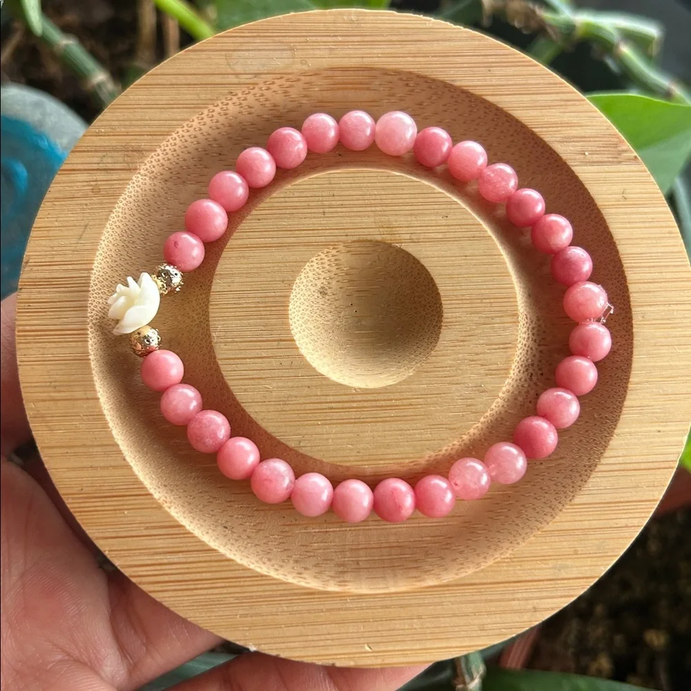 Handmade pink quartzite