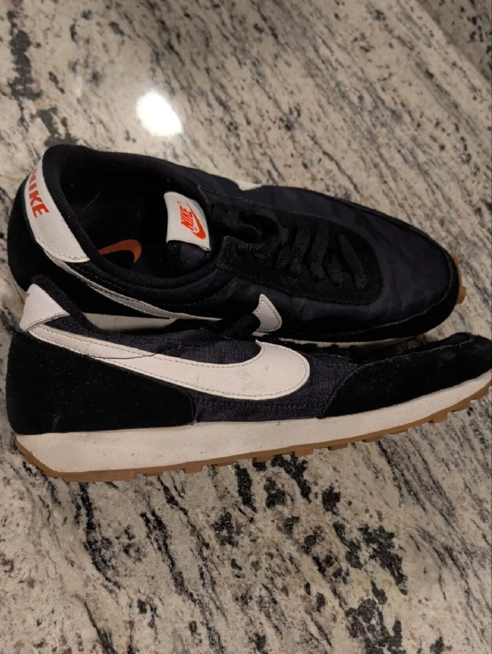 Nike classic low