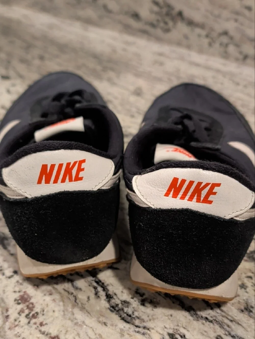 Nike classic low