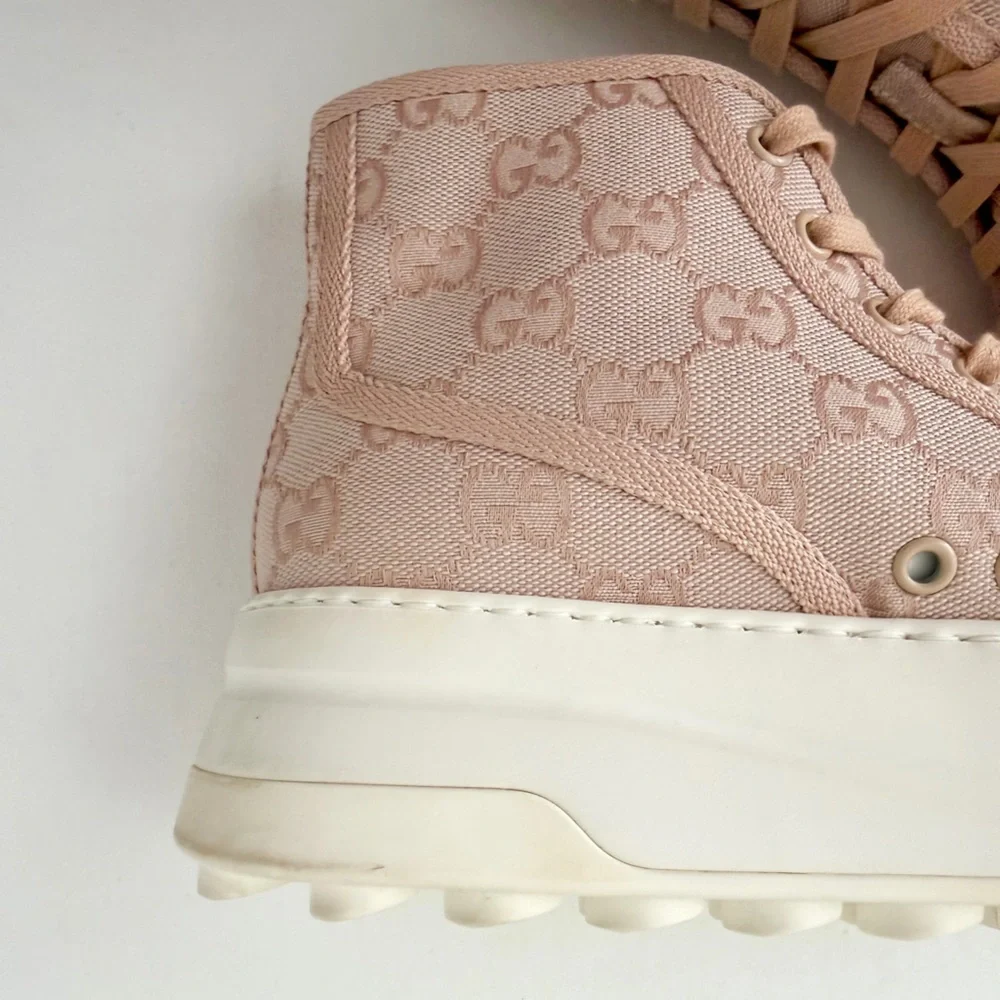 Gucci good preowned