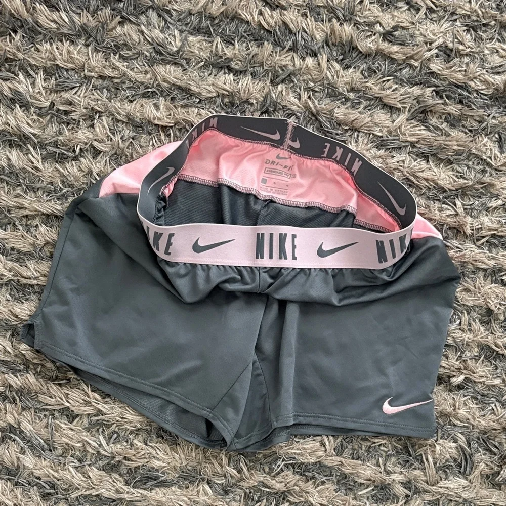 Nike breathable sporty worn✨✨✨