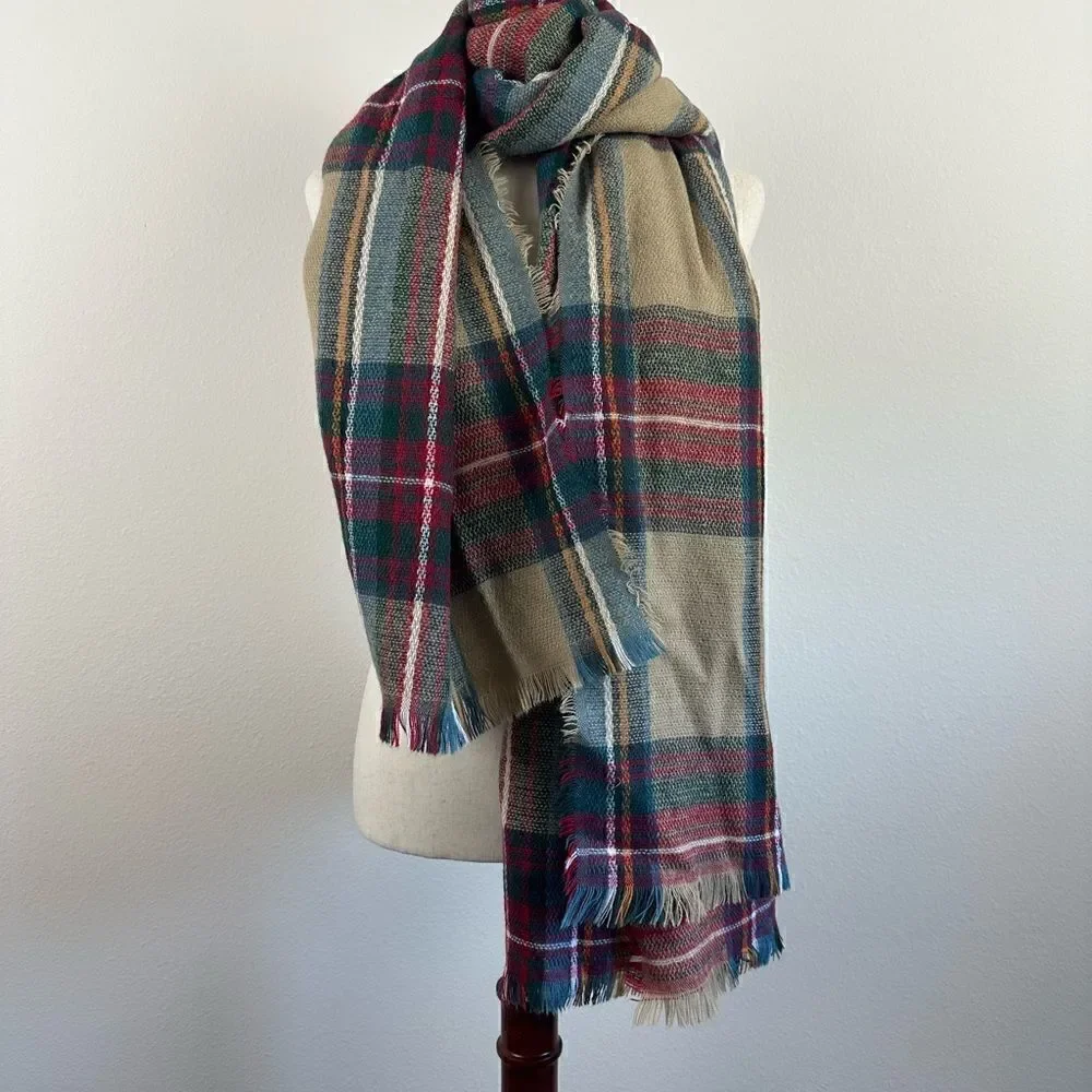 EUC Look Women’s Scarf